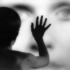 23 Persona (1966) by Ingmar Bergman - The boy's emotional attachment with a screen showing an image of